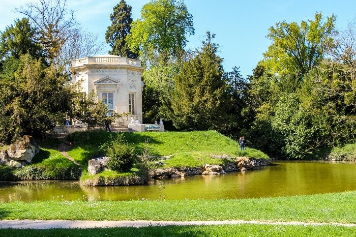 marie antoinette estate versailles