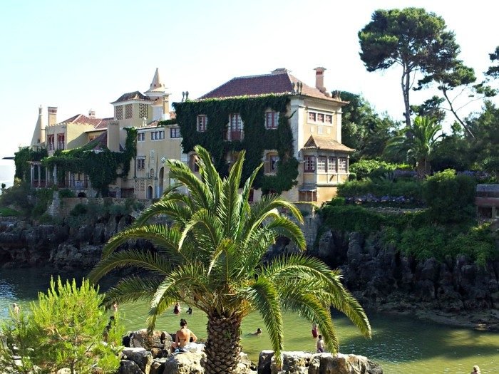 how to get to cascais