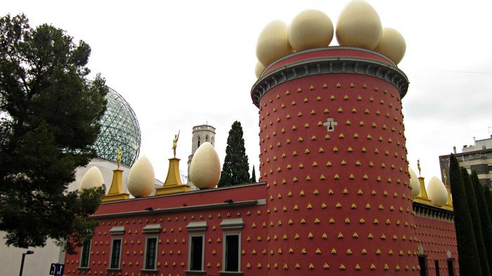 dali museum figueres spain