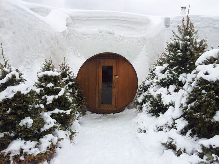 hotel made of ice in canada
