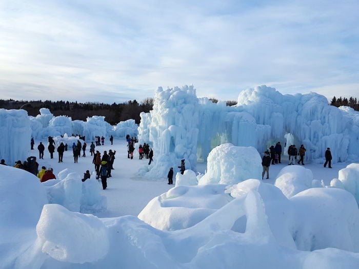 What to pack for winter in Edmonton, Canada and not freeze 3