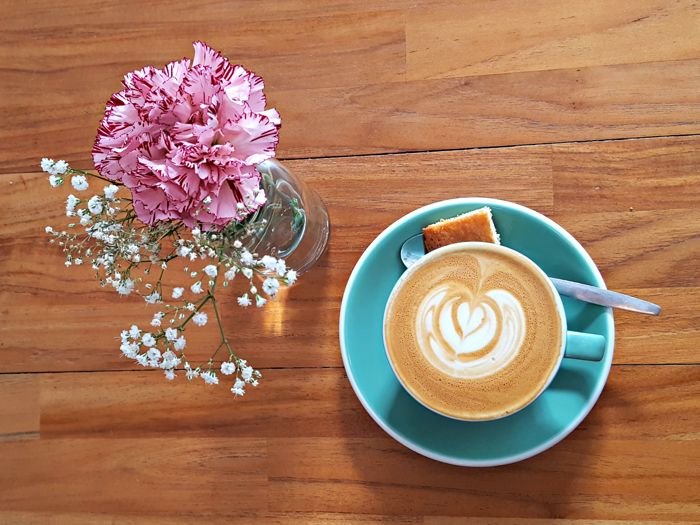 11 Best Cafés in Bruges for Coffee, Tea and Breakfast! 66