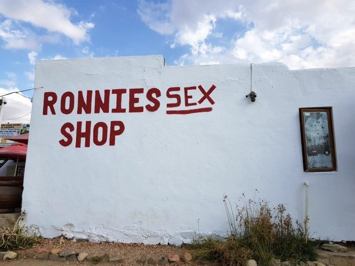 ronnies sex shop