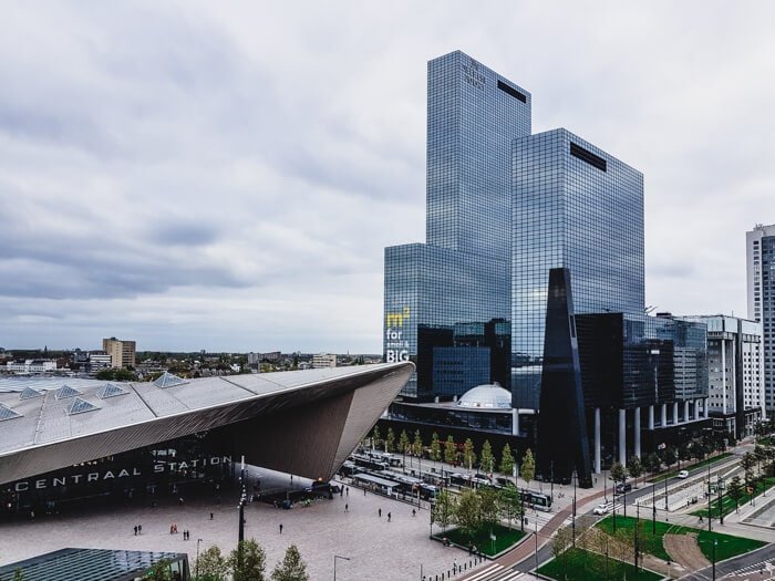 shops rotterdam central station