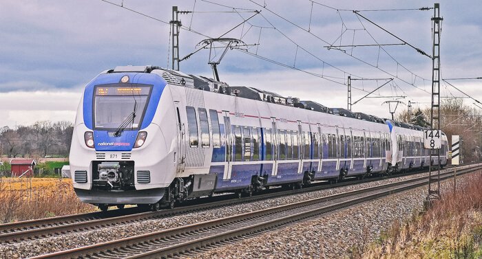 london to wales train