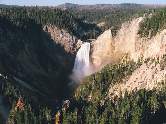 where to stay when visiting yellowstone