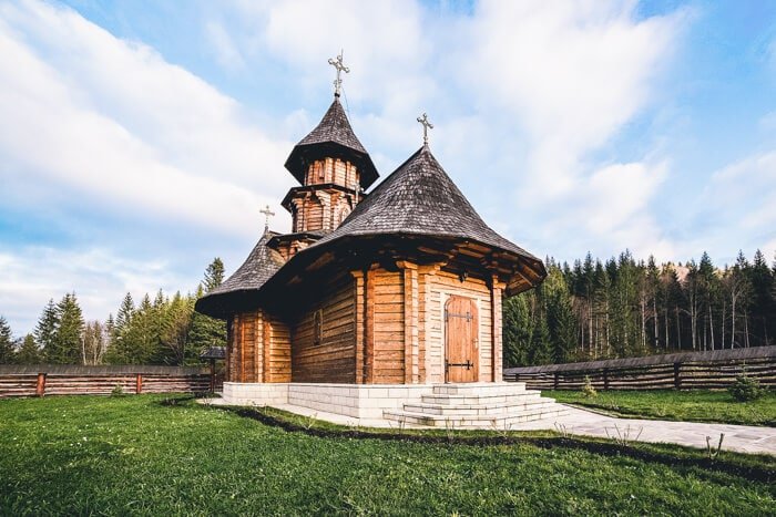 things to do in romania