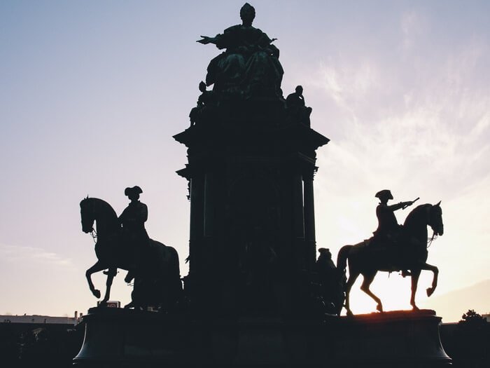 tourist guide belgium