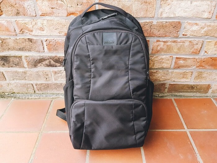 Pacsafe Metrosafe LS450 Anti-Theft 25l BackPack Review 2