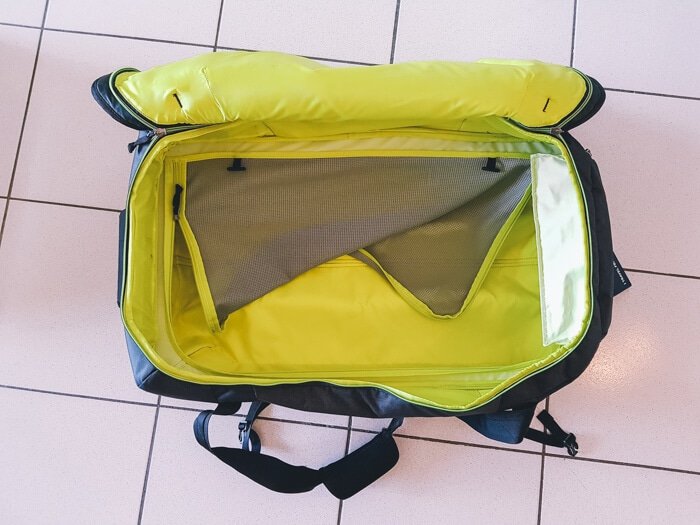 thule subterra luggage
