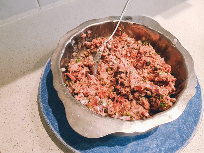 traditional steak tartare