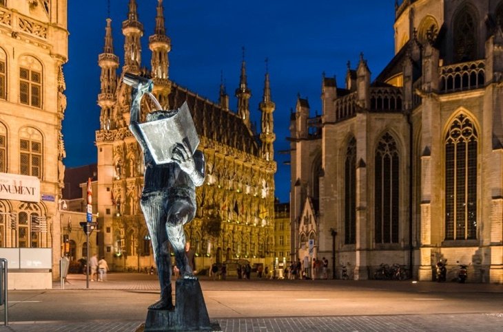 Statue in the center of Leuven