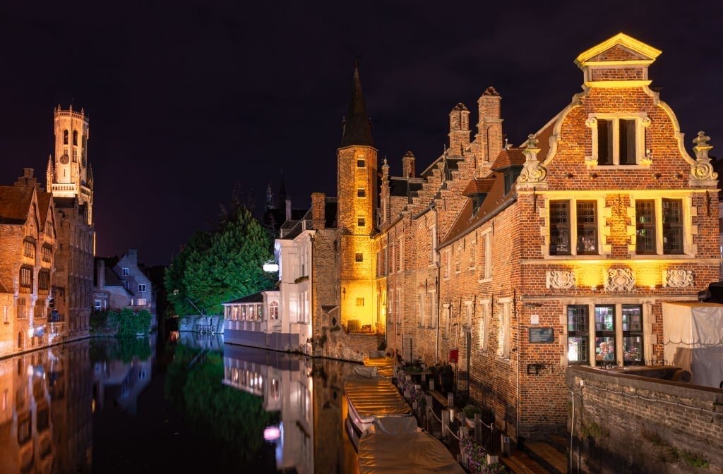 Bruges Travel Guide: History, Attractions, Hotels and Restaurants 63